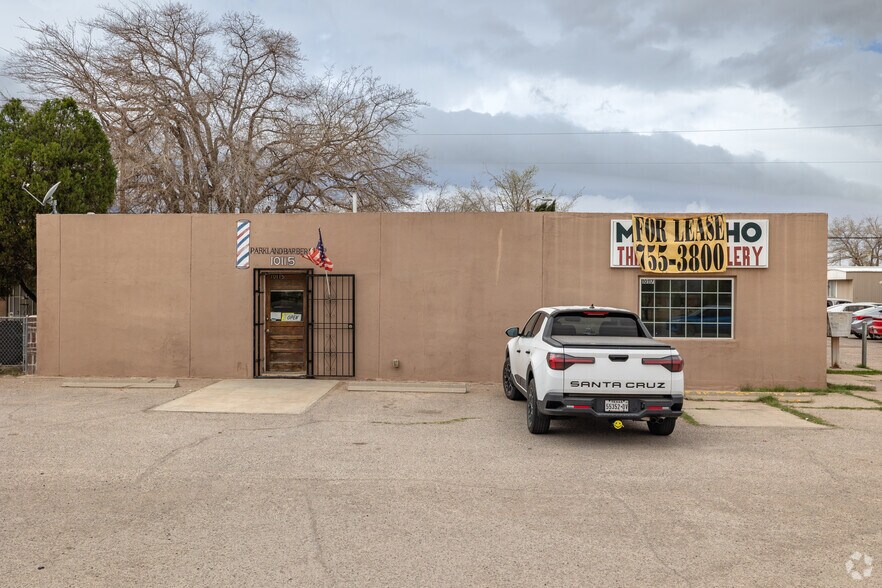 More Photos Of 10115 Dyer St, El Paso Freestanding For Lease