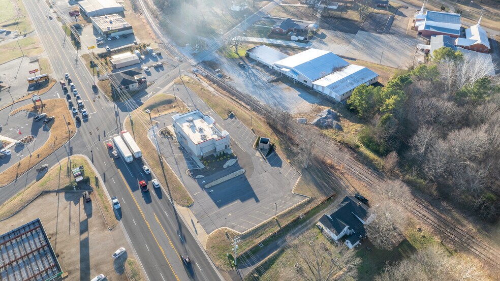 More Photos Of 103 N Military St, Loretto Fast Food For Sale