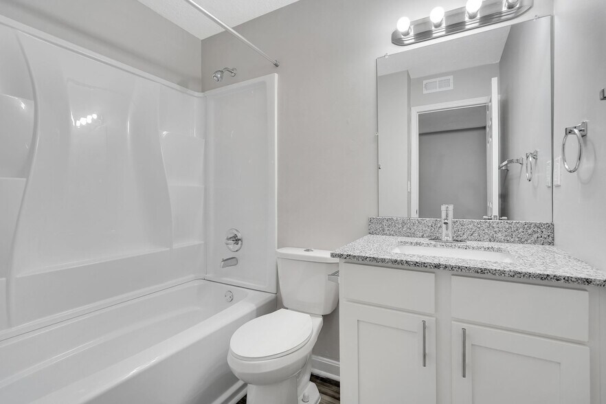 More Photos Of 3130 Saint Anthony Gardens Dr, Louisville Apartments For Sale