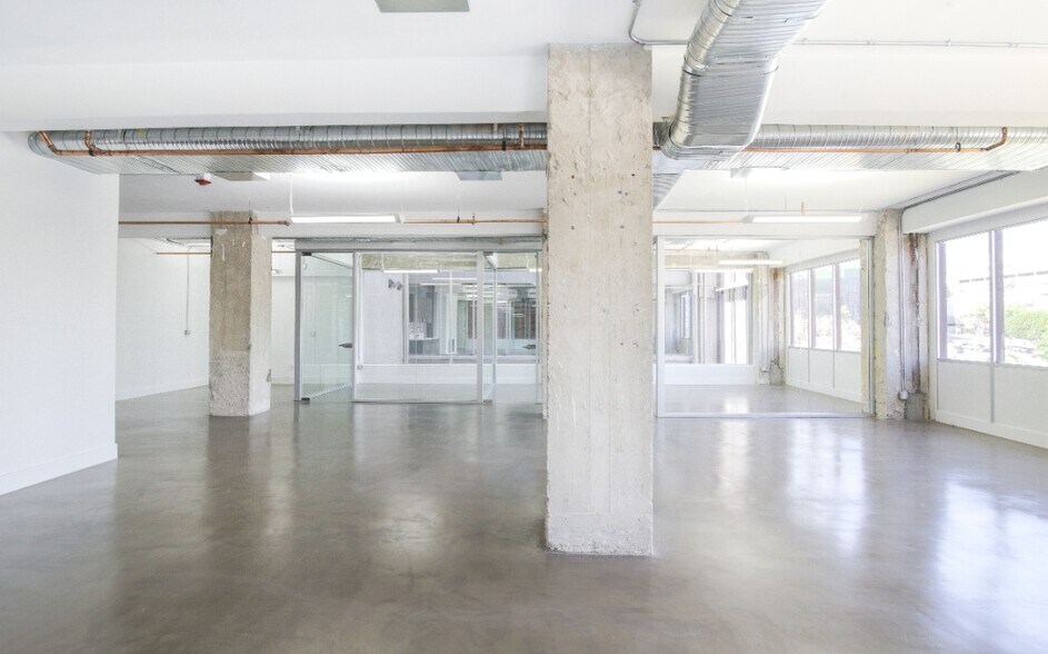 More Photos Of 205 S Broadway, Los Angeles Office For Lease