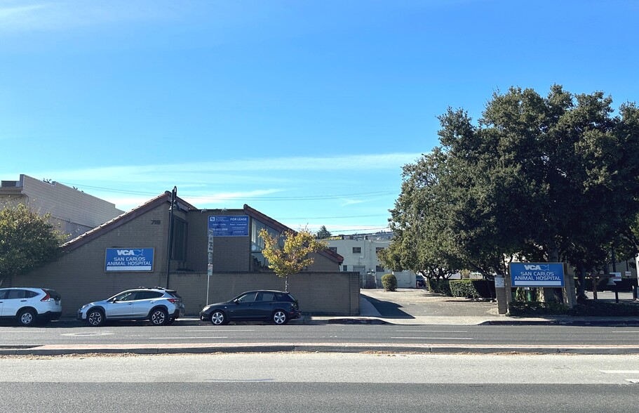 Primary Photo Of 718 El Camino Real, San Carlos Veterinarian Kennel For Lease