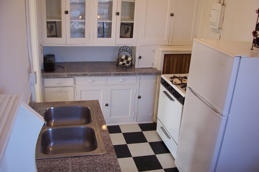 More Photos Of 195 Lexington Pky N, Saint Paul Apartments For Sale