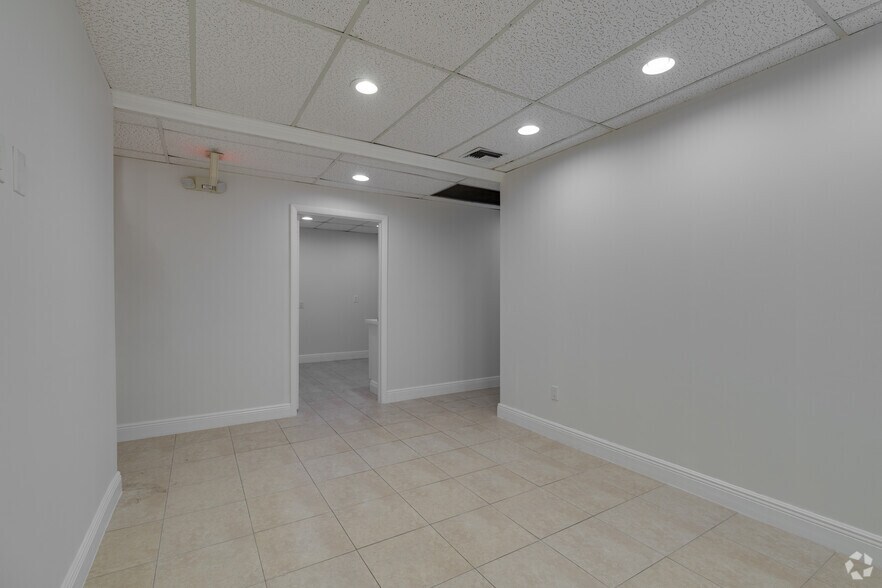 More Photos Of 7100-7200 W Commercial Blvd, Lauderhill Medical For Sale