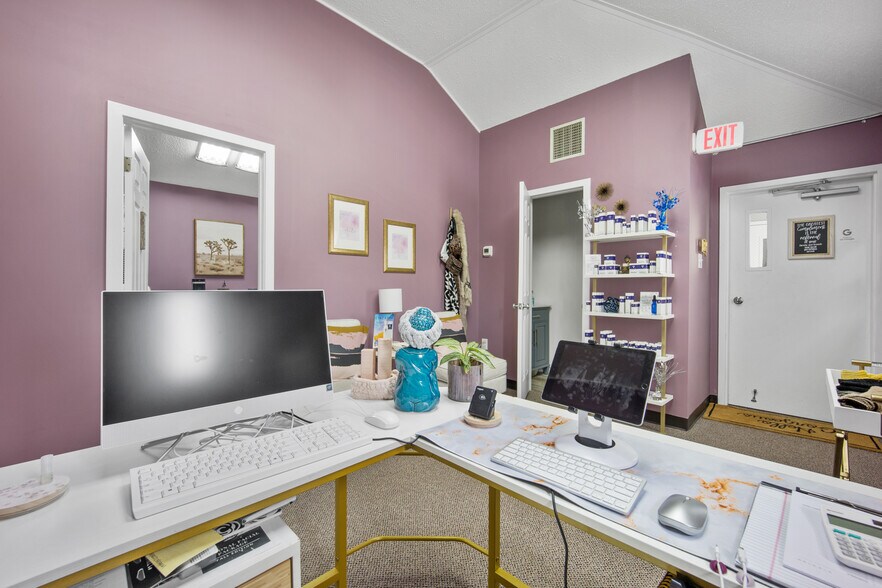 More Photos Of 538 Street Rd, Southampton Office For Lease