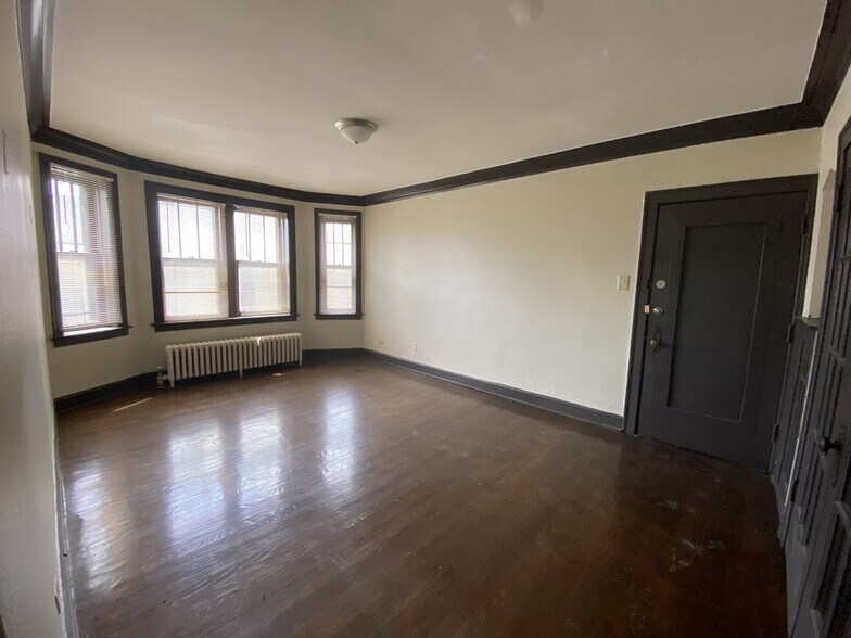 More Photos Of 11343 S King Dr, Chicago Apartments For Sale