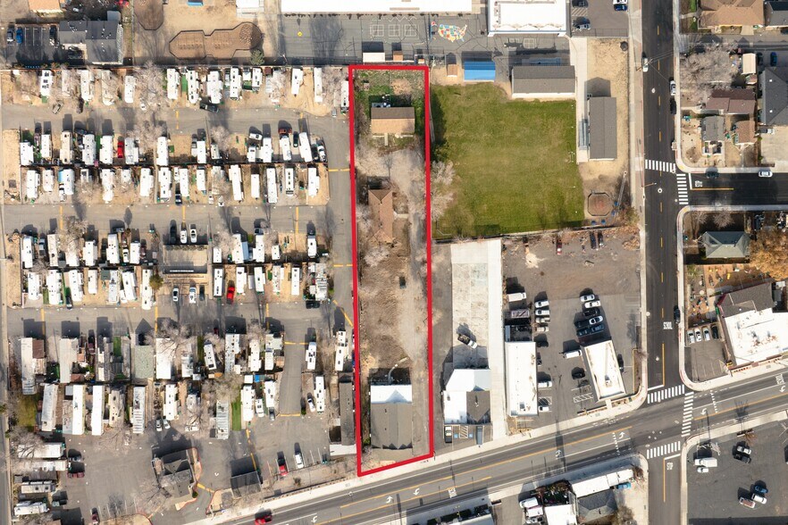 More Photos Of 1940 Prater Way, Sparks Storefront Retail Residential For Lease