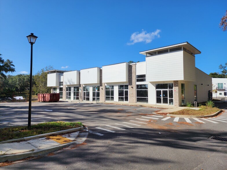 Primary Photo Of 2176 Capital Cir SE, Tallahassee Storefront Retail Office For Sale