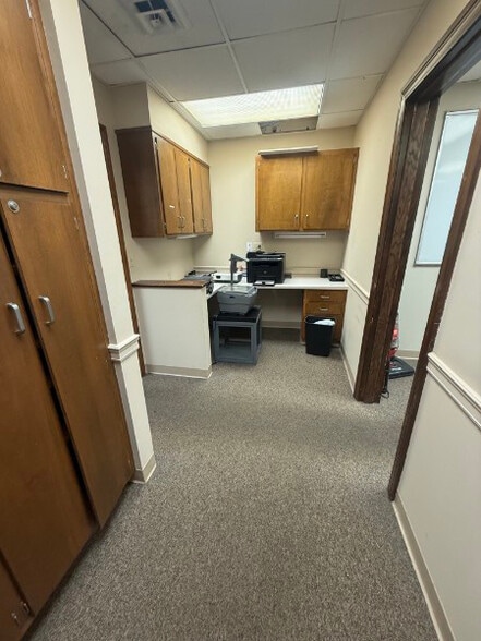 More Photos Of 601 6th Ave, Huntington Office For Sale