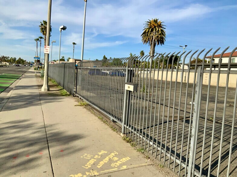 More Photos Of 721 N Santa Fe Ave, Vista Auto Dealership For Sale