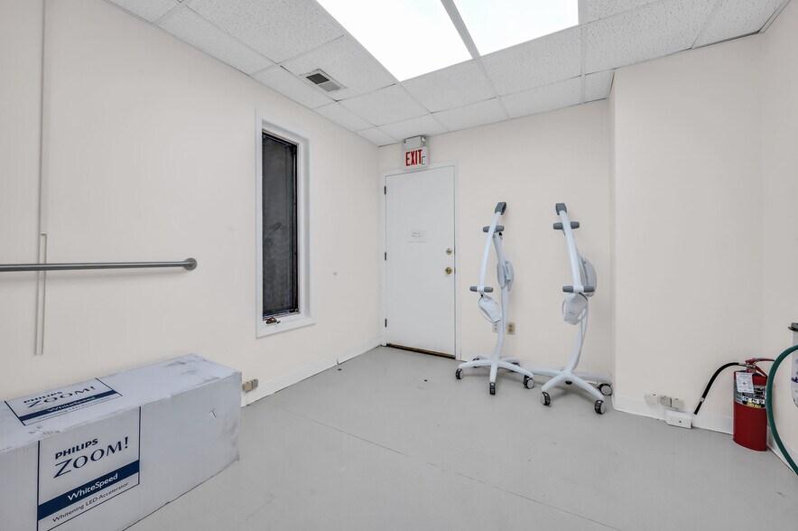 More Photos Of 102-104 S Main St, Manville Office Residential For Lease