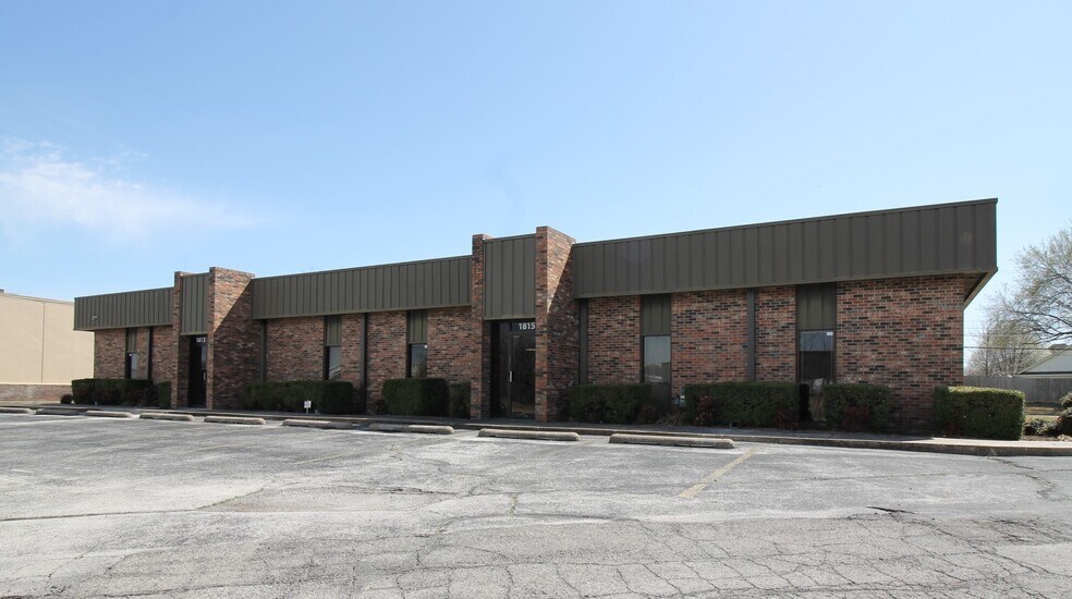 More Photos Of 1815 W Detroit St, Broken Arrow Service For Lease
