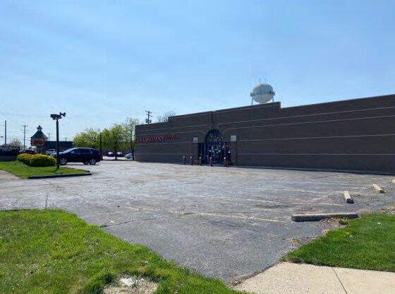 Primary Photo Of 2266 Orchard Lake Rd, Sylvan Lake Freestanding For Sale