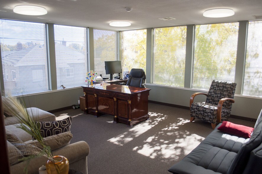 More Photos Of 888 W 2nd St, Reno Office For Lease