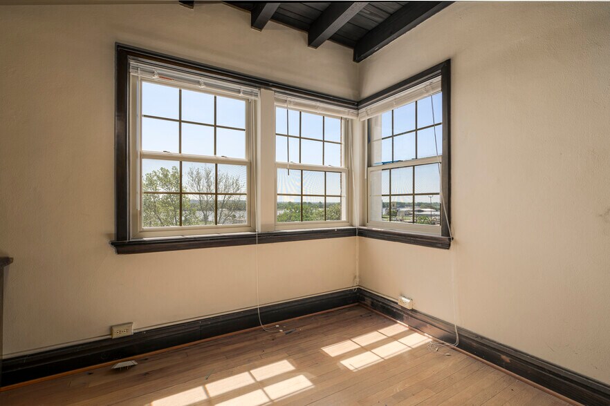 More Photos Of 6300 Minnesota Ave, Saint Louis Religious Facility For Sale