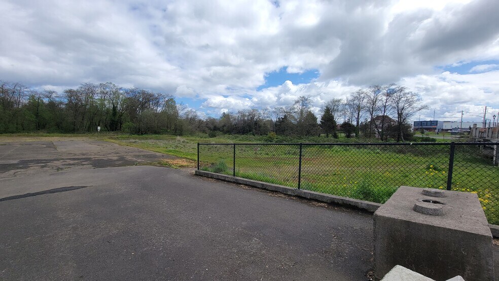 More Photos Of 1 Main Ave, Tillamook Land For Lease