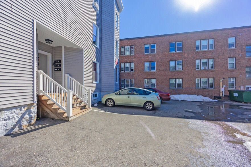 More Photos Of 190 Washington St, Lynn Apartments For Sale