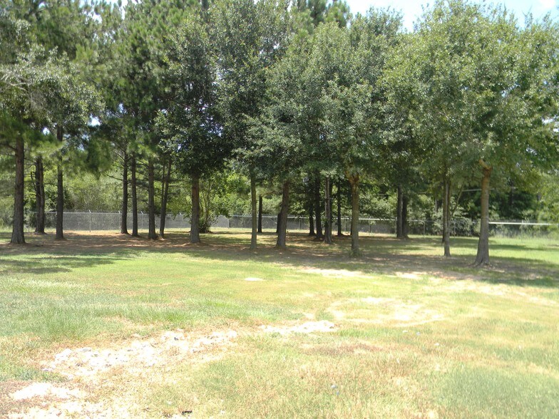 More Photos Of 18441 FM 362, Waller Light Distribution For Lease