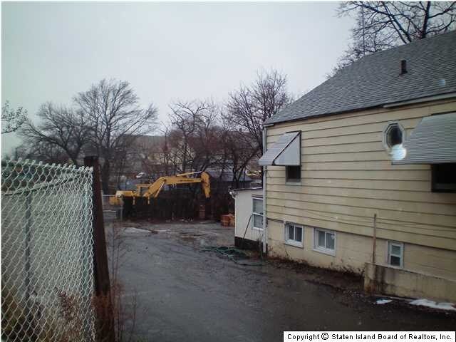 More Photos Of 4439 Arthur Kill Rd, Staten Island Warehouse For Sale