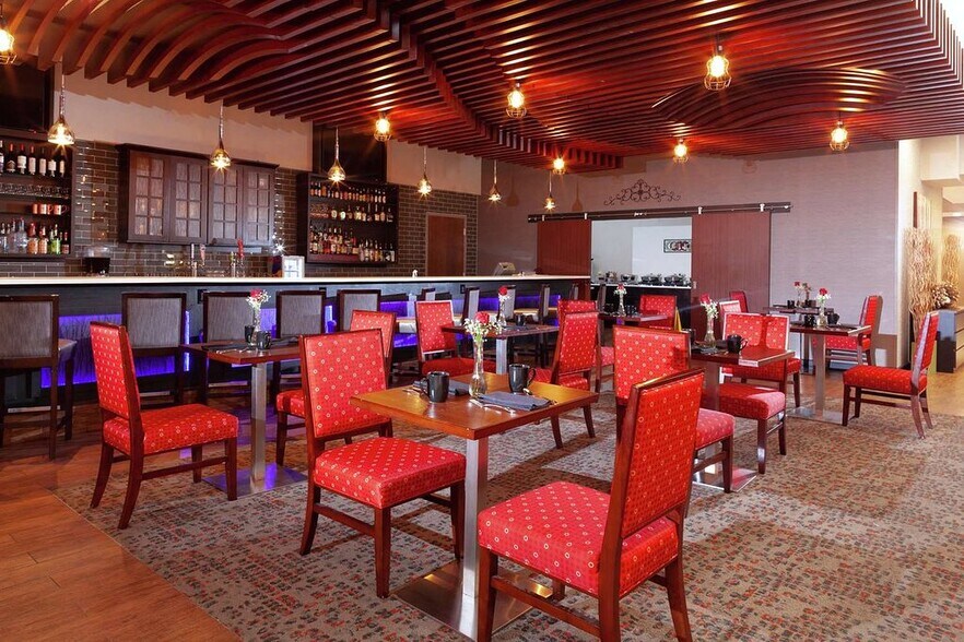 More Photos Of 300 Prestige Pl, Dayton Hotel For Sale