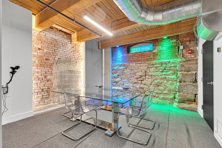 More Photos Of 136 Main St, Kansas City Medical For Sale