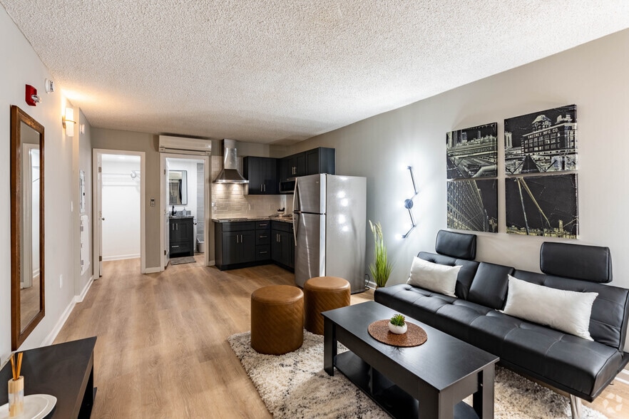 More Photos Of 803 N 2nd St, Clarksville Apartments For Lease