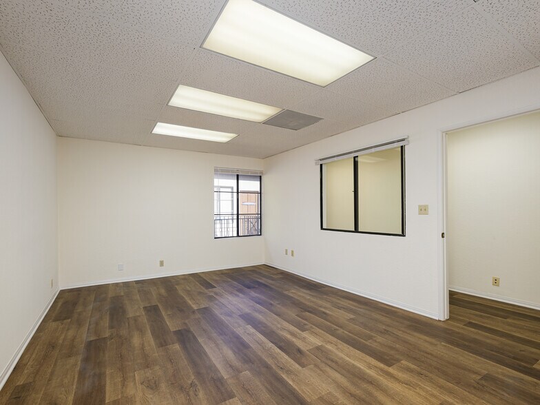 More Photos Of 302 W Grand Ave, El Segundo Office For Lease