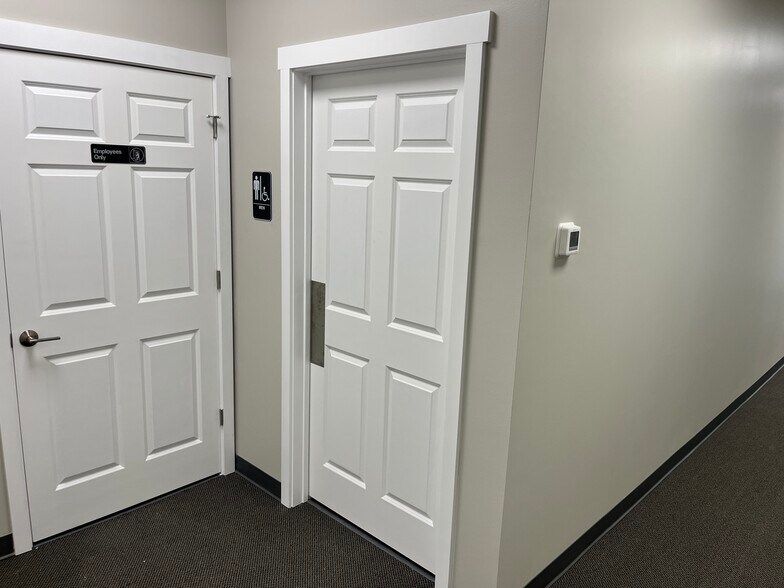 More Photos Of 113 Main St, Oswego Medical For Lease