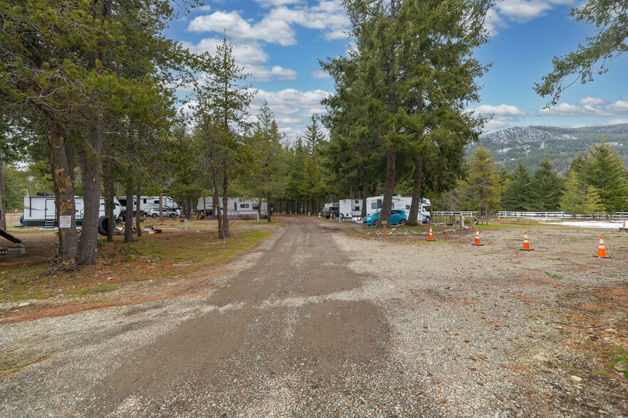 More Photos Of 180 Silver Ridge Ranch Rd, Easton Trailer Camper Park For Sale