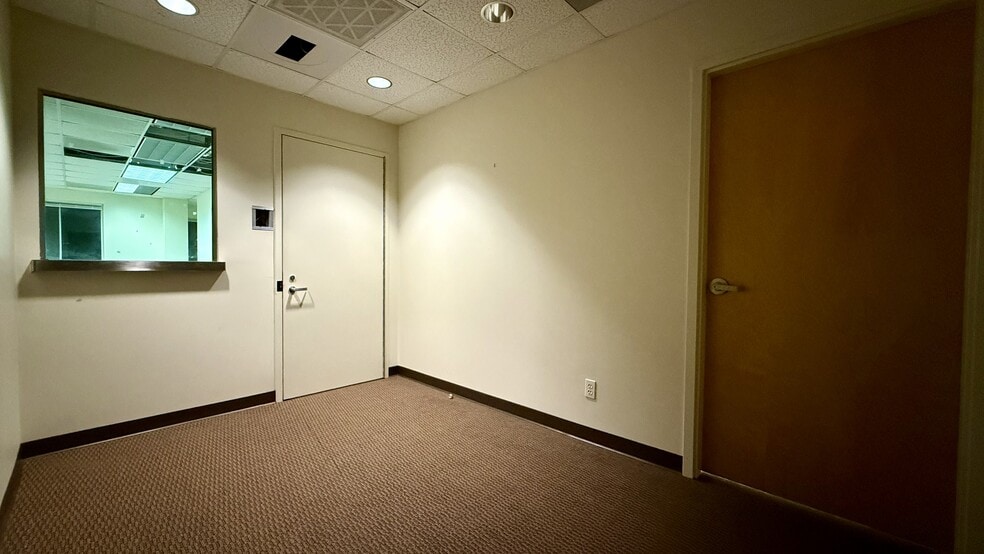 More Photos Of 25 Clark Summit Dr, Bluffton Office Residential For Lease