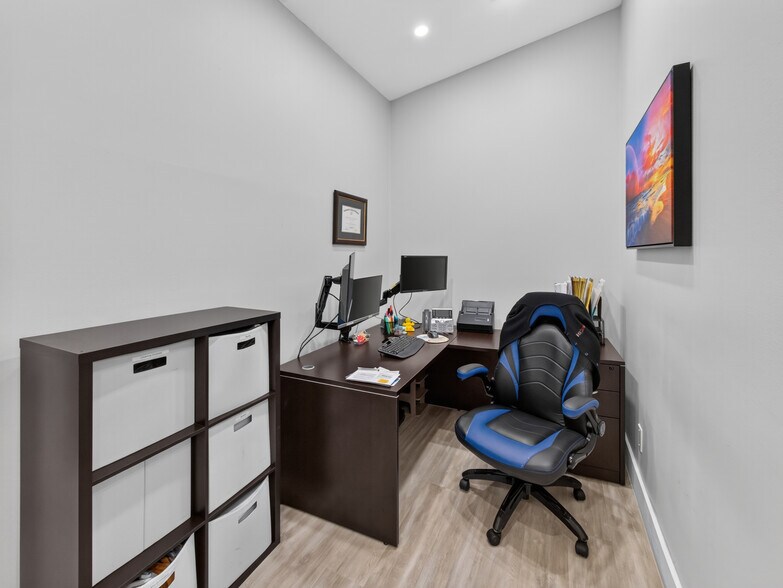More Photos Of 10717 Sw 104th St, Miami Office For Sale