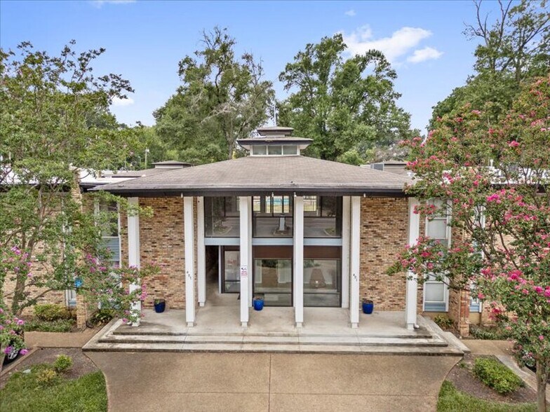 More Photos Of , Memphis Multifamily For Sale