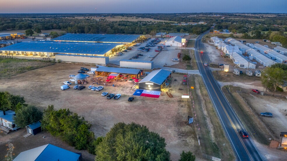 More Photos Of 1440-A TX-237, Round Top Flex For Sale