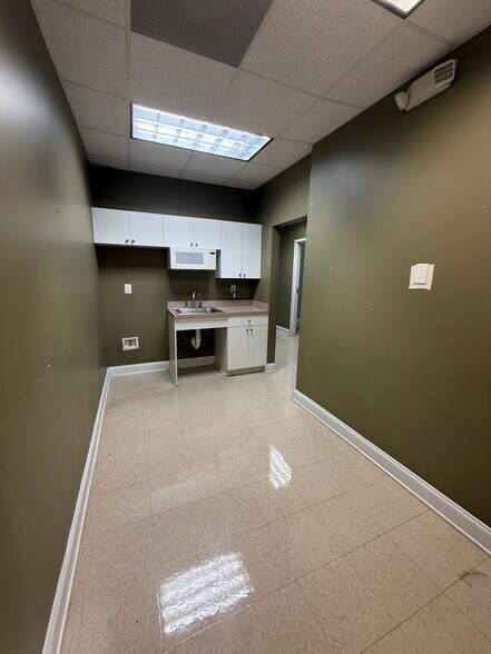 More Photos Of 2950 Senna Dr, Matthews Office For Lease