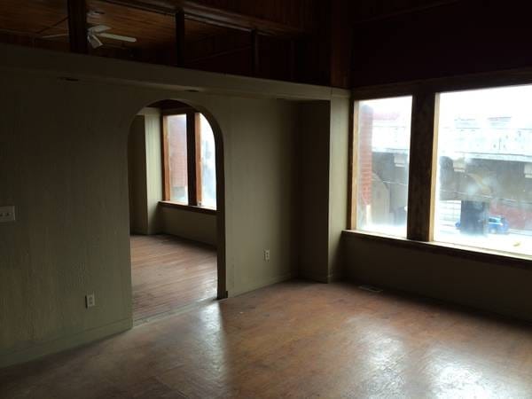 More Photos Of 1409-1411 W 11th St, Kansas City Industrial For Sale