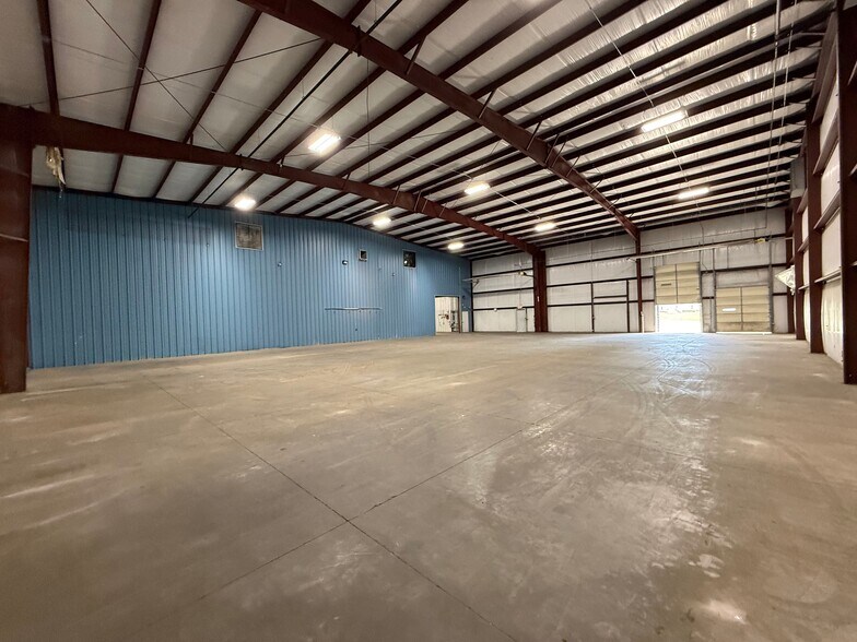 More Photos Of 604 SW Atlantic St, Tullahoma Warehouse For Sale