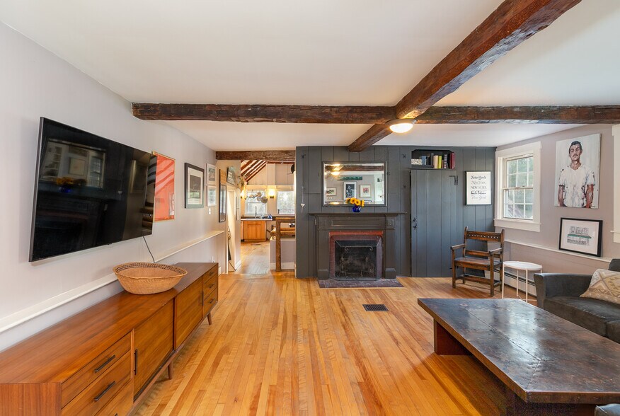 More Photos Of 95 Middletown Rd, South Londonderry Restaurant For Sale