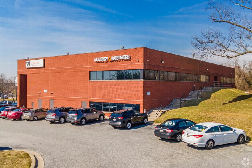 More Photos Of 13900-13902 Laurel Lakes Ave, Laurel Medical For Lease