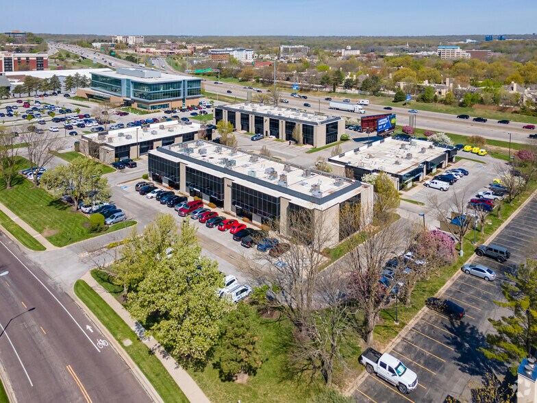 More Photos Of 6400 W 110th St, Overland Park Unknown For Lease