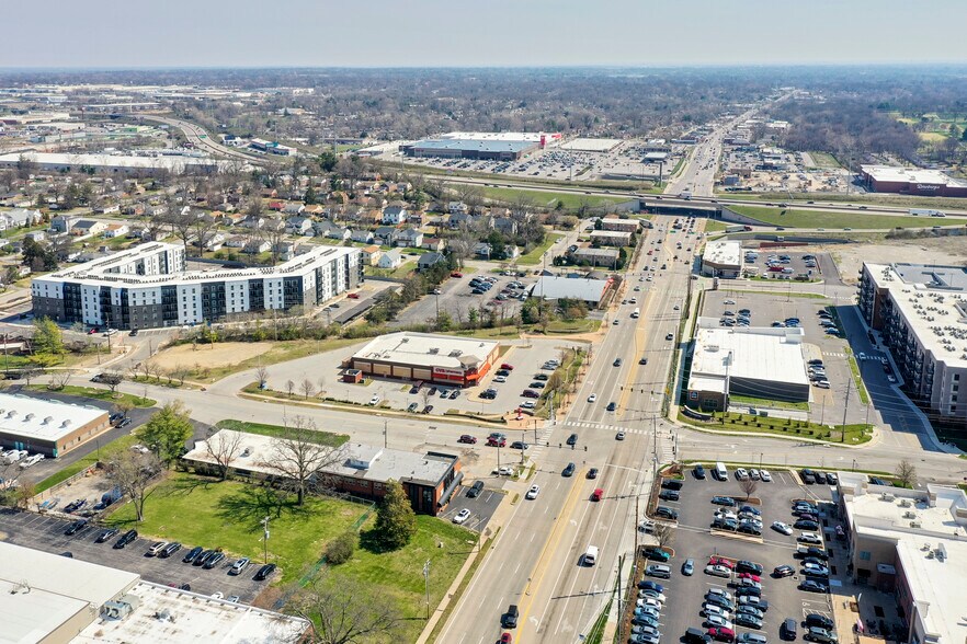 More Photos Of 9141 Olive Blvd, Olivette Drugstore For Sale