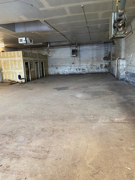 More Photos Of 4238 Bronx Blvd, Bronx Flex For Sale