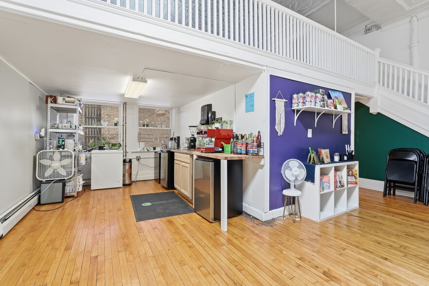 More Photos Of 284 High St, Holyoke Storefront Retail Residential For Sale