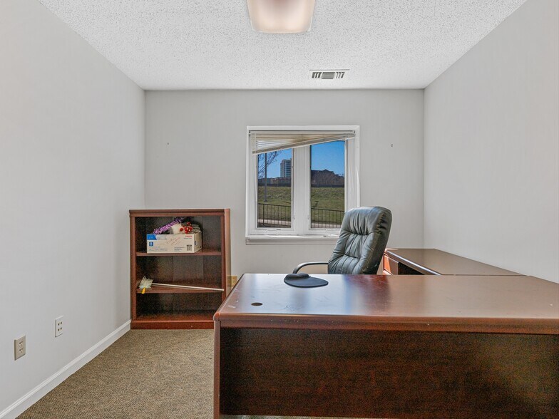 More Photos Of 168 S Liberty St, Asheville Office For Lease