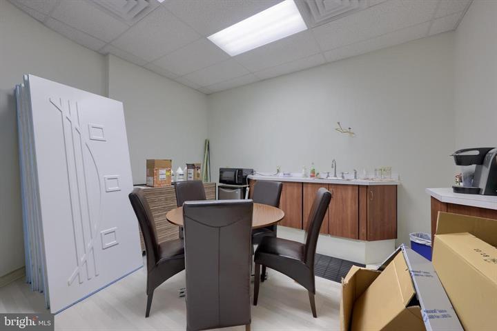 More Photos Of 206 W Kendig Rd, Willow Street Warehouse For Sale
