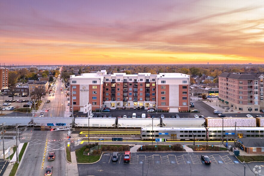 More Photos Of 9600 Franklin, Franklin Park Apartments For Lease