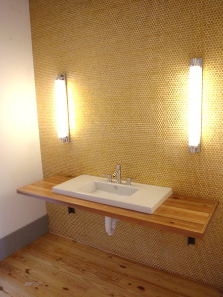 More Photos Of 624-626 New Bridge St, Jacksonville Storefront Retail Office For Lease