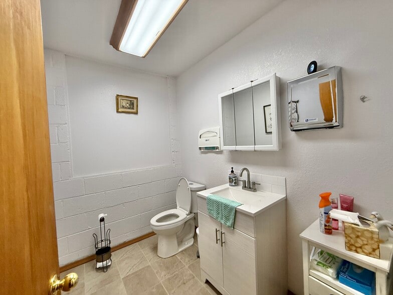 More Photos Of 303 W Clark St, Pasco Religious Facility For Sale