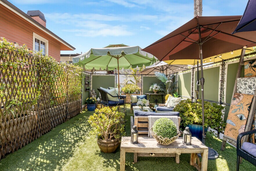 More Photos Of 1276 N Sweetzer Ave, West Hollywood Apartments For Sale