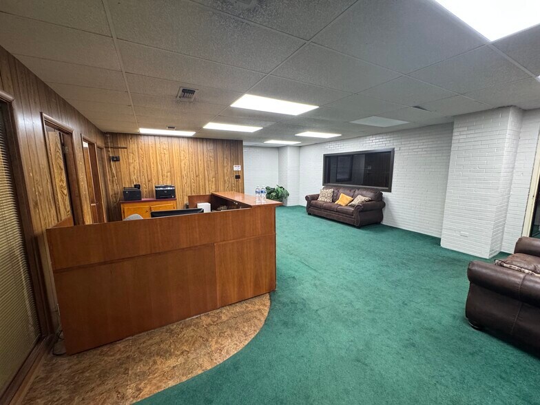 More Photos Of 10408 State Highway 64 E, Tyler Theater Concert Hall For Sale