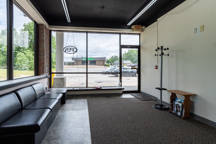 More Photos Of 76 Derry Rd, Hudson Unknown For Lease