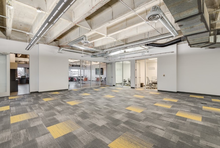 More Photos Of 6060 N Central Expy, Dallas Coworking Space